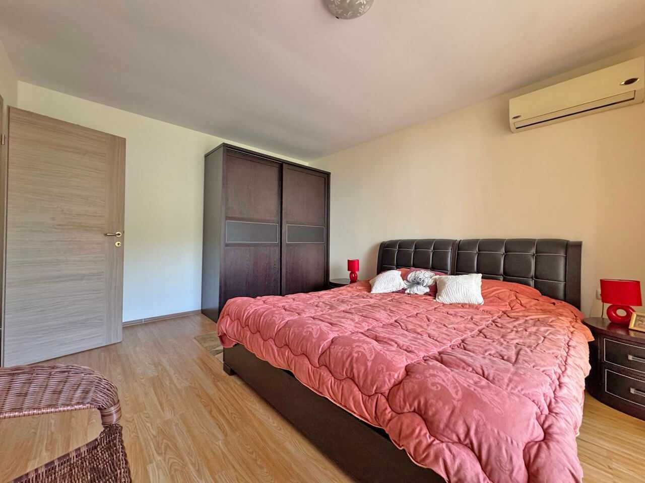 Продава се Двустаен апартамент в Свети Влас - 83 кв.м за 1025 €/кв.м - Снимка #5