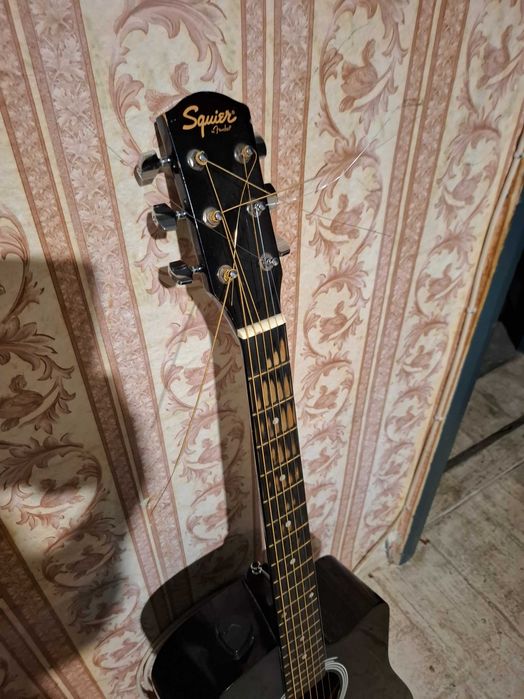 Акустична китара Squier by Fender