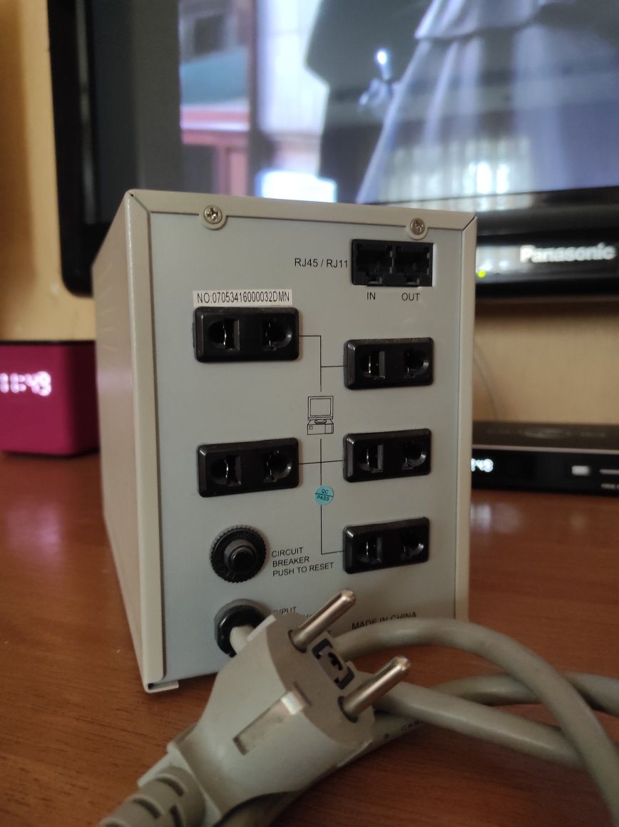 Стабилизатор Defender AVR Real 1500VA