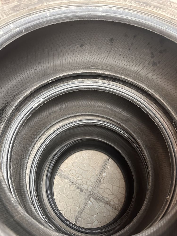 Продам зимнюю резину 245/55/R19