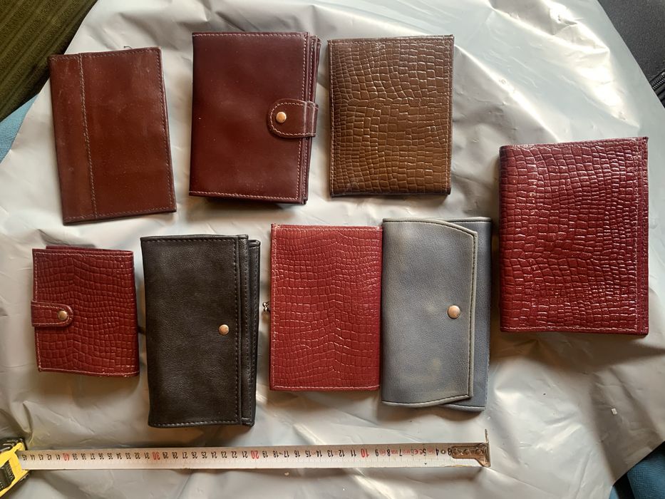 Ретро изделия от плат и кожа от Социализма