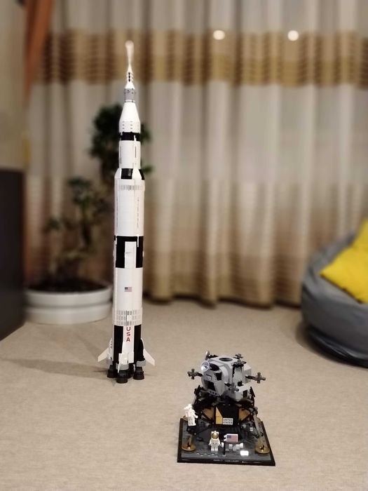 LEGO Ideas - NASA Apollo Saturn V (92176)