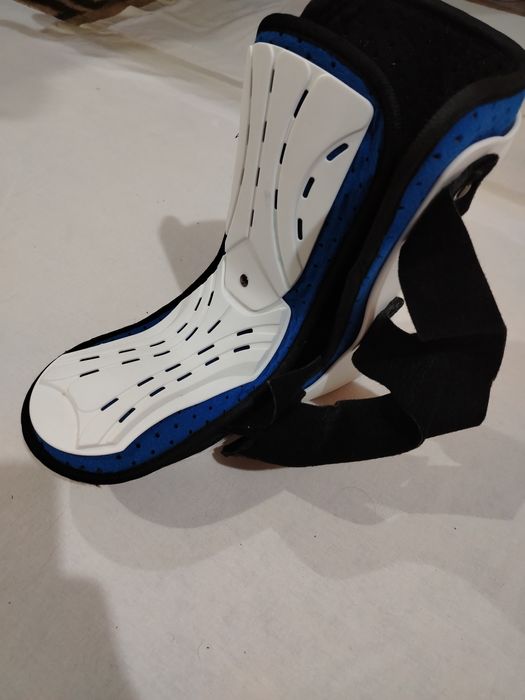 Шина для ног. Oyoq uchun gips