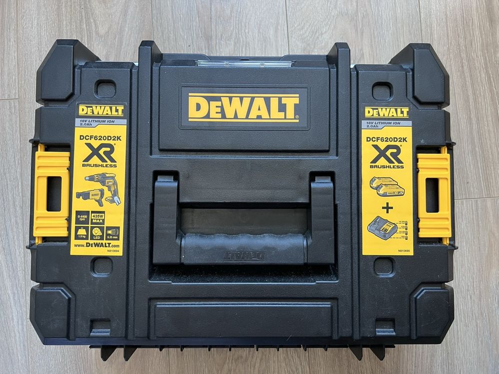 Акумулаторен винтоверт DeWalt DCF620D2K с 2 батерии, зарядно и куфар