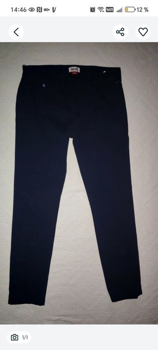 Pantaloni casual TOMMY HILFINGER numarul 32 ,impecabili.