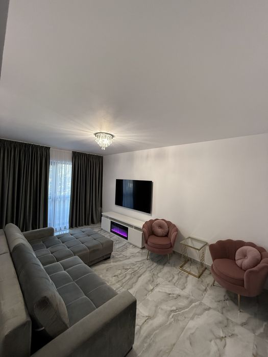 Garsoniera lux ! Locuita 1/2 luni pe an ,totul ca nou !!!