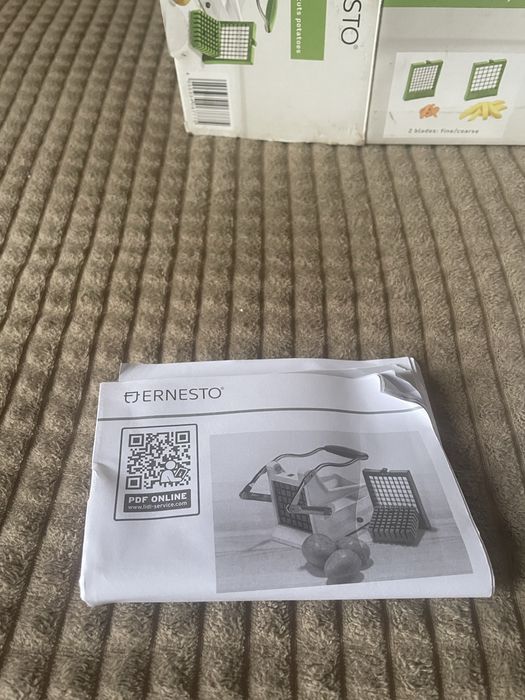 Taietor cartofi prajiti cu 2 lame marca Ernesto pentru bucatarie