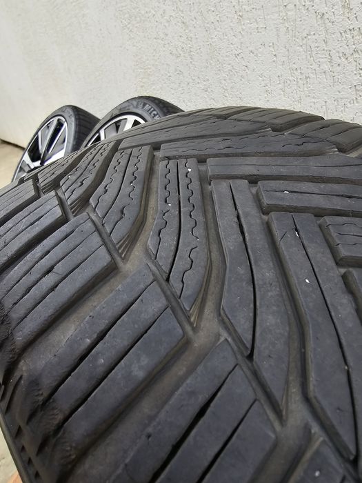 Jante originale peugeot 208 GT 205 45 17 michelin alpine 6