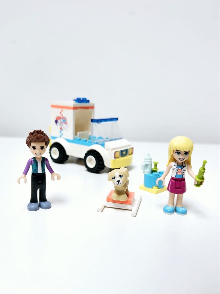 Lego Friends 41694 - Pet Clinic Ambulance (2022)