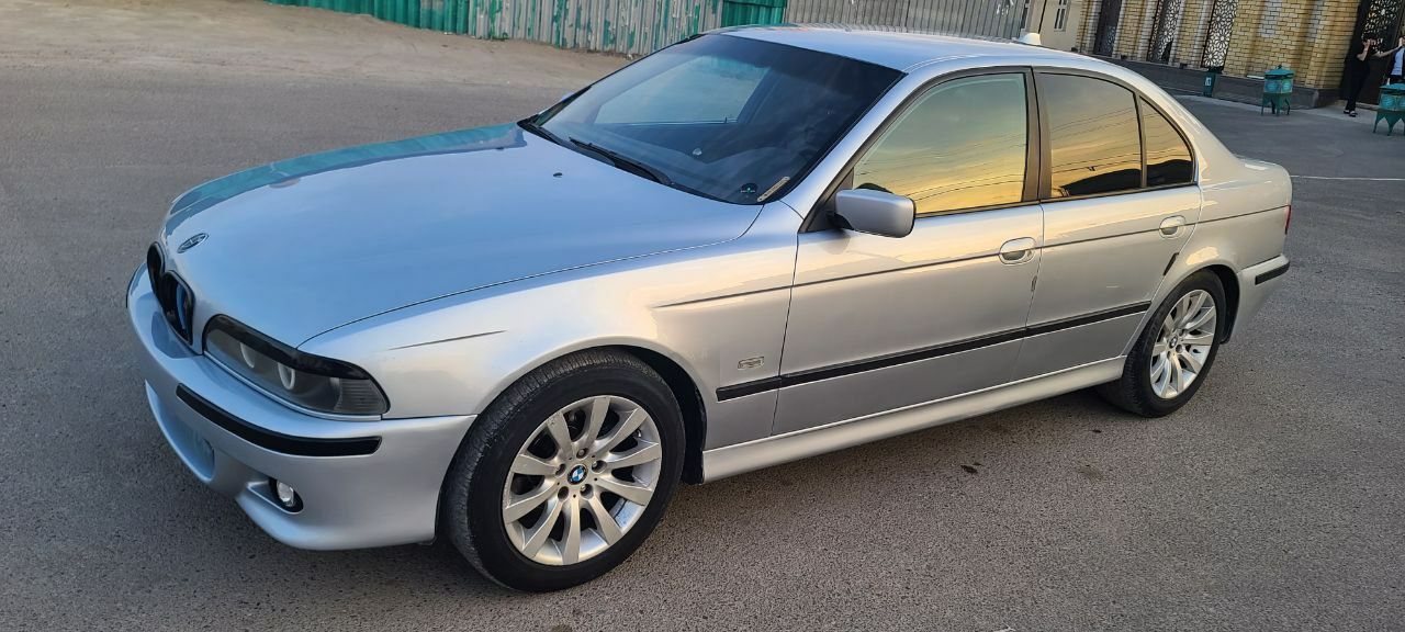 BMW E39 Sotiladi 1996  yil