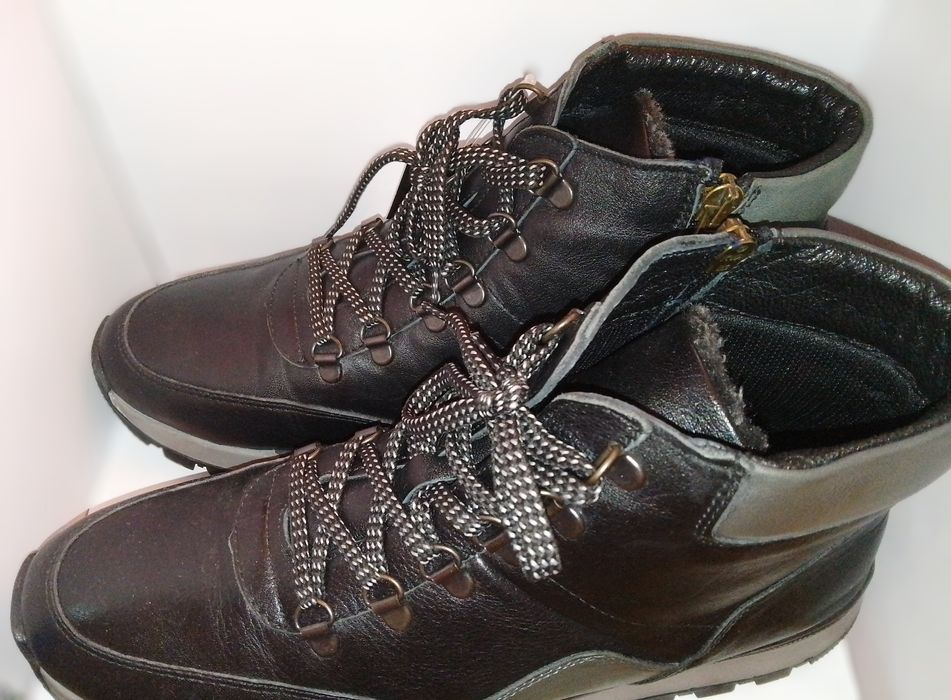 Чисто нови зимни обувки