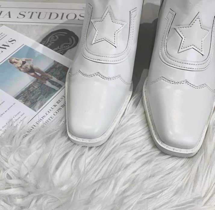 Vând Cizme noi albe cowboy western