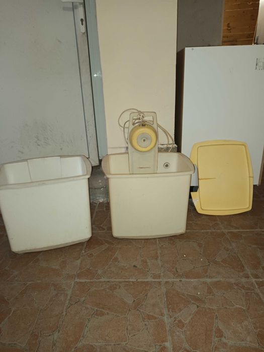 Малка пералня .пълен комплект .подходяща  за къмпинг