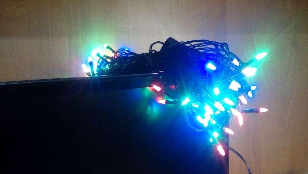 Герлянда (синий , зелёный,красный )