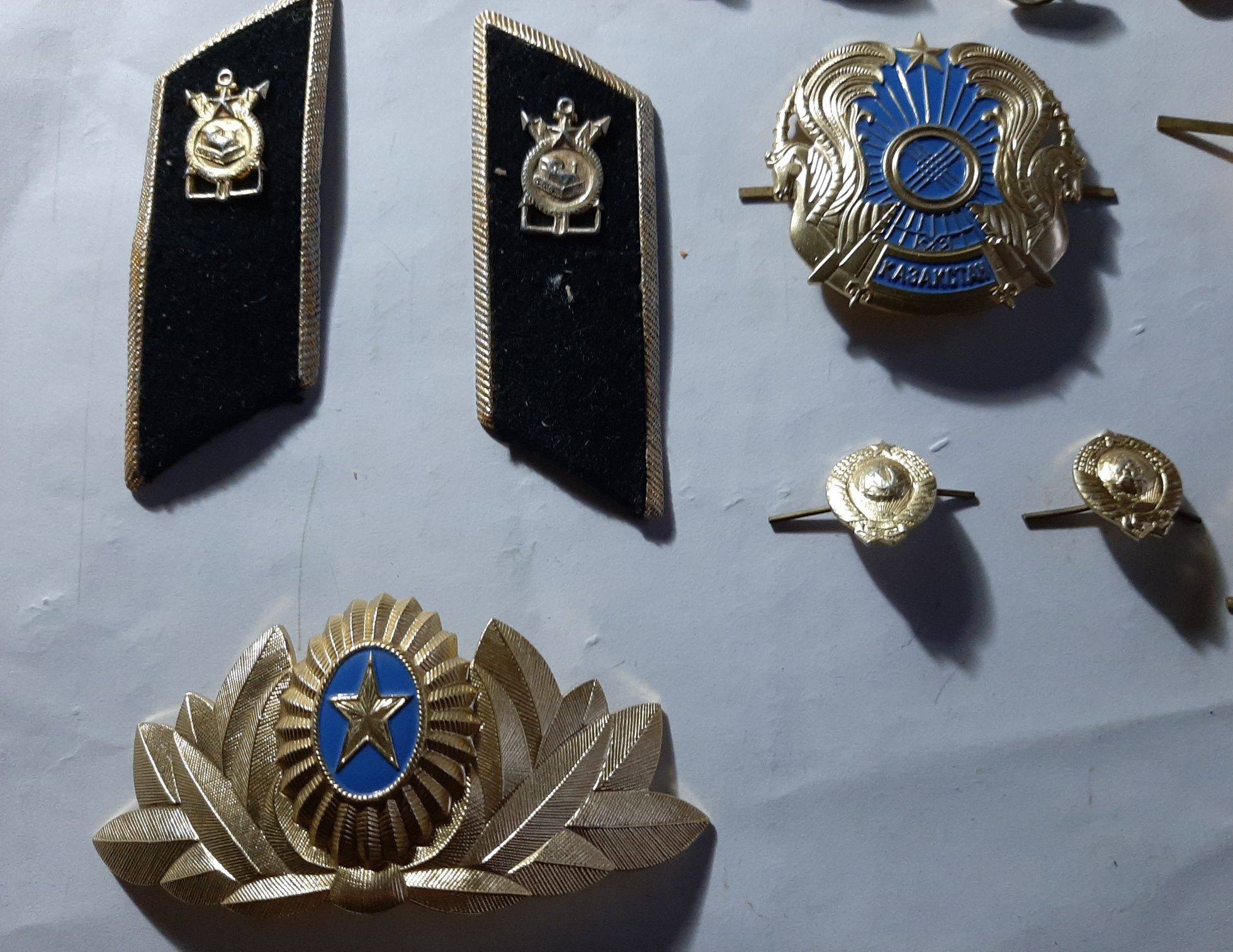 Продаётся значки