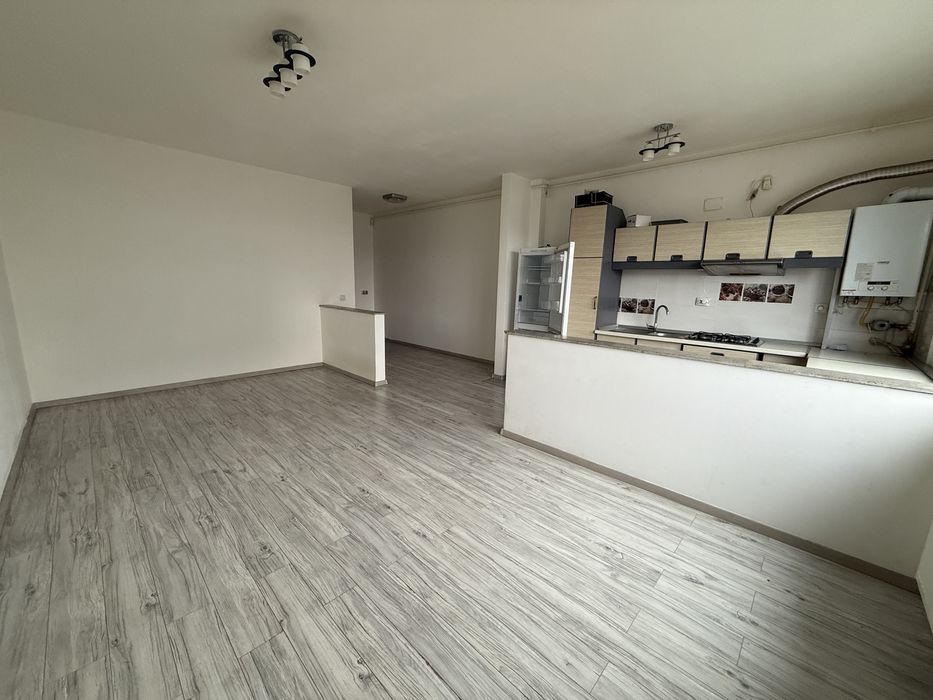 Apartament 2 camere de inchiriat, str Stadionului, parcare, nemobilat