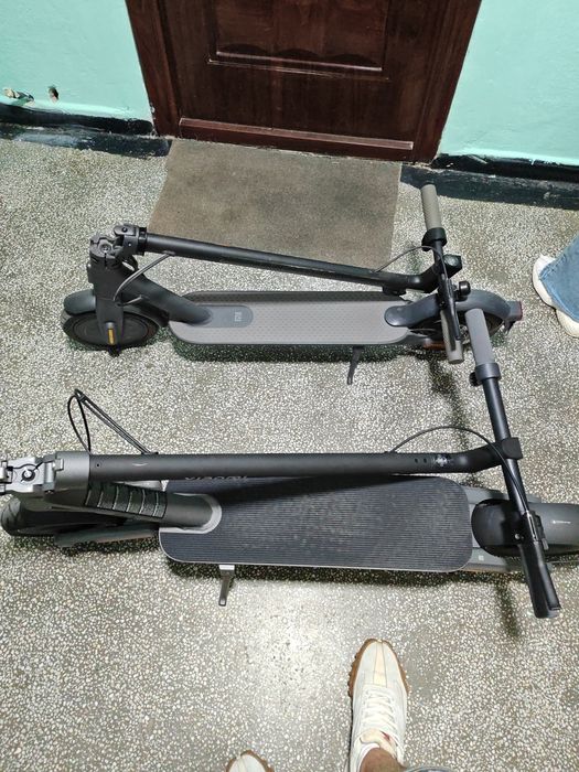 Schimb cu IPhone trotineta electrica Xiaomi 4 ULTRA noua