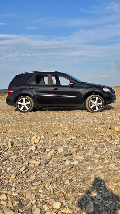 Mercedes Benz ML w164 autoutilitara