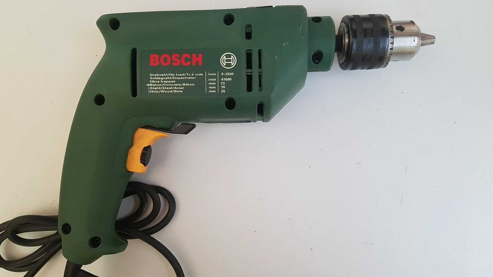 Бормашина Bosch PSB 750 RE за ремонт.