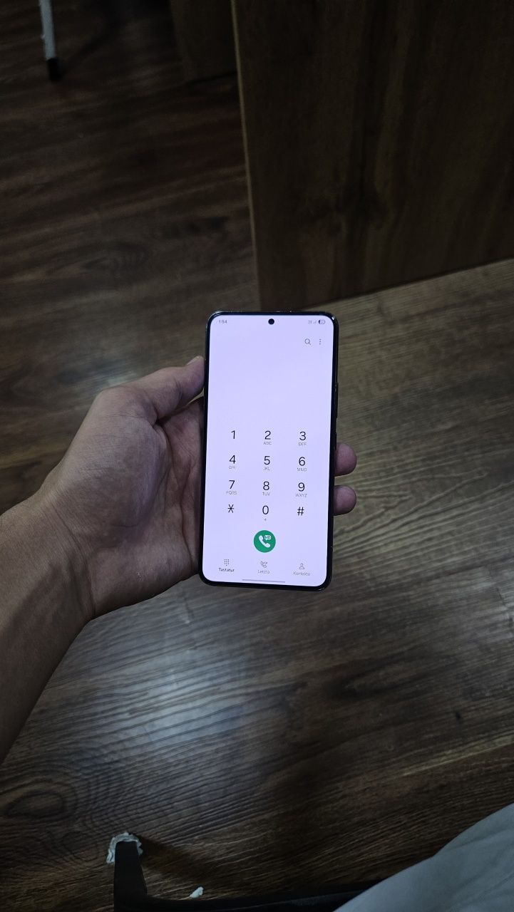 Samsung S22 5G.  Aybi yoʻq umuman.  Tel qisela narxini yana kelishami