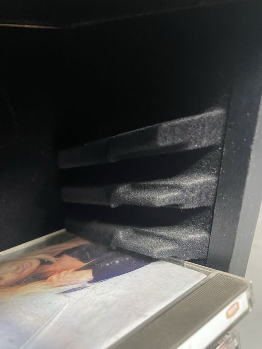 Suport cd casete cel mare 370 cduri cel mic 144 cduri sau 144 casete