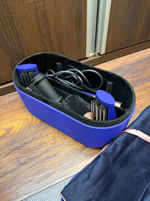 Dyson multistyler