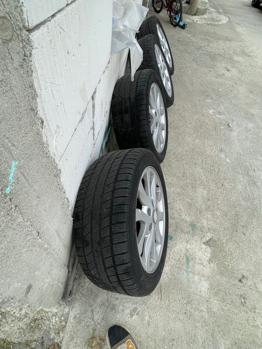 Vând jante aliaj 225 50 R17 se nimerește pe Mercedes și pe Audi