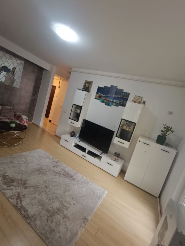 Vand apartament 3 camere Chiajna