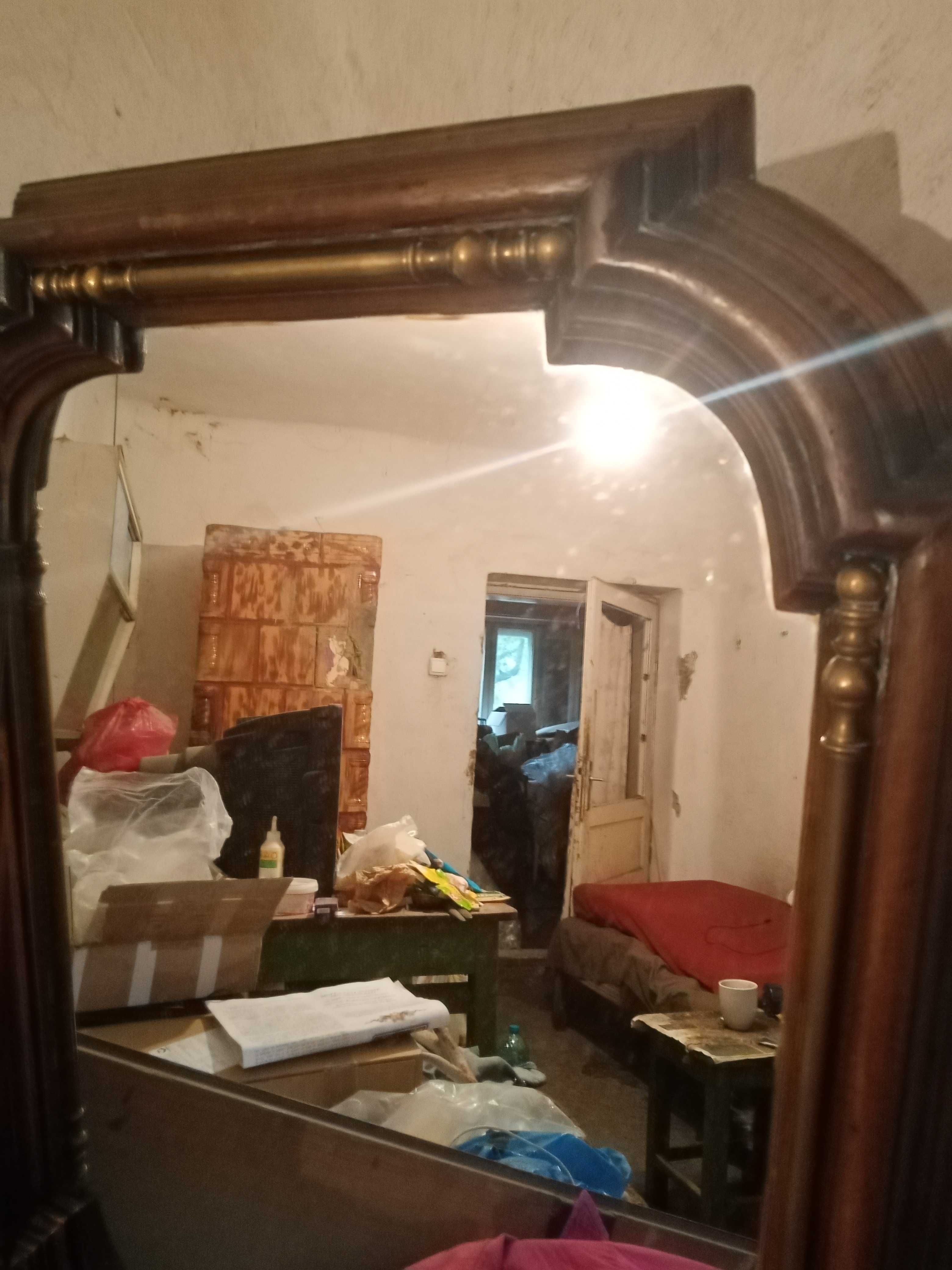 Oglindă veche cu rama originală lucratură de sec 19