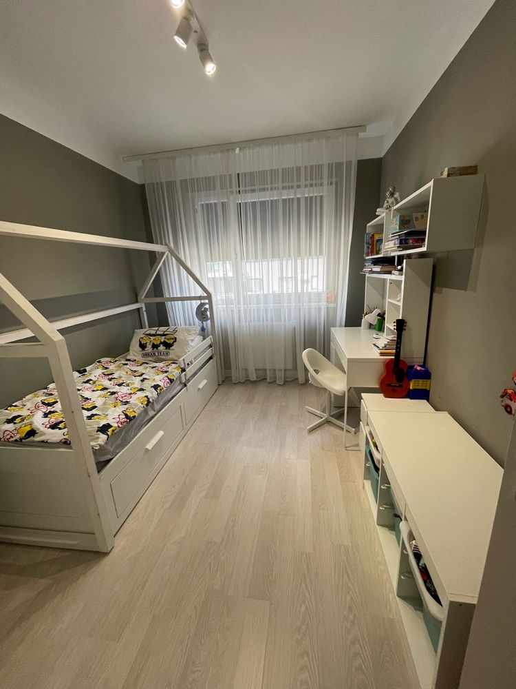 Proprietar vand apartament 3 camere Prima Onestilor