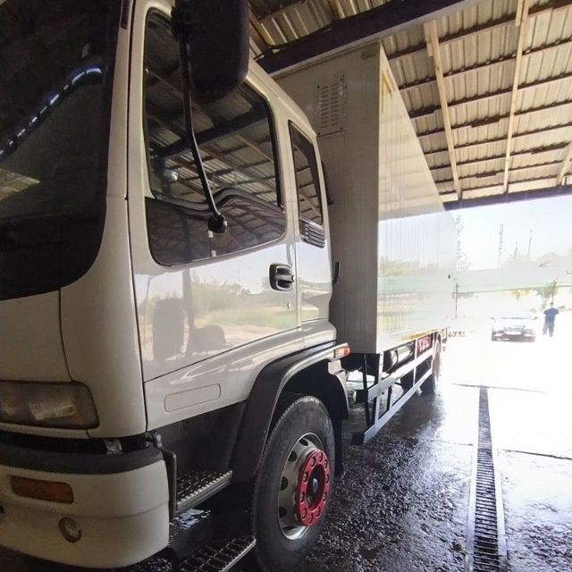 Isuzu sotiladi 10 tonnalik