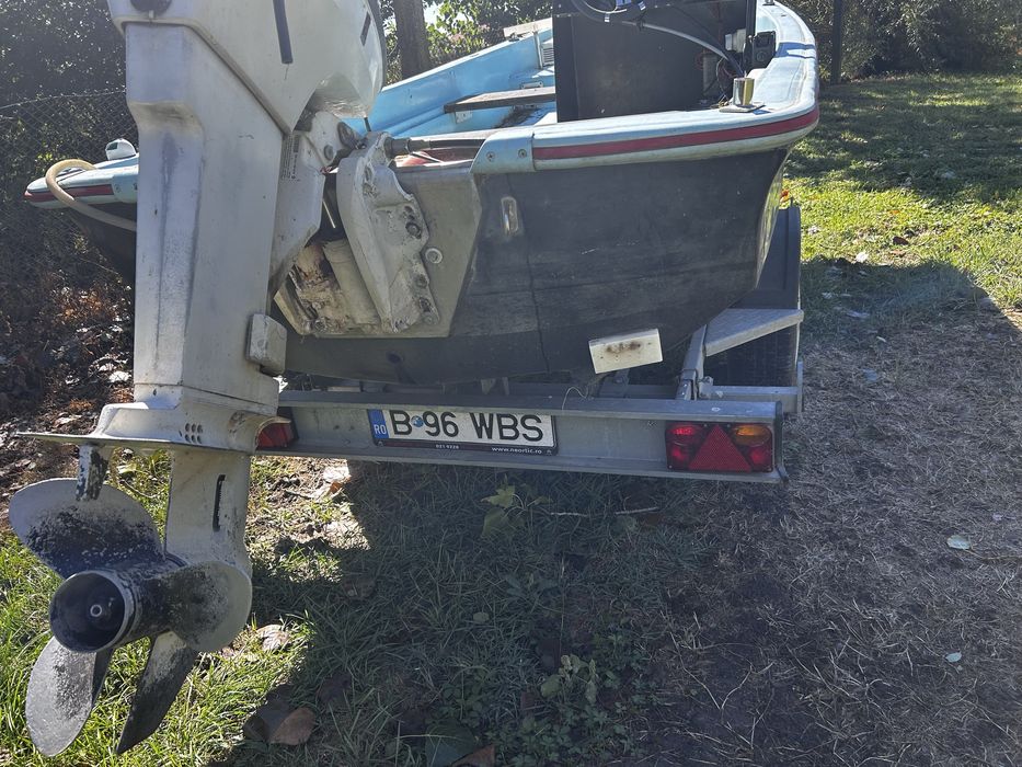 Barca si piridoc de vanzare