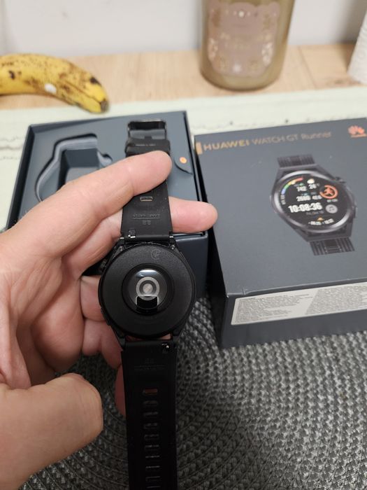 Vând smartwatch Huawei watch GT Runner