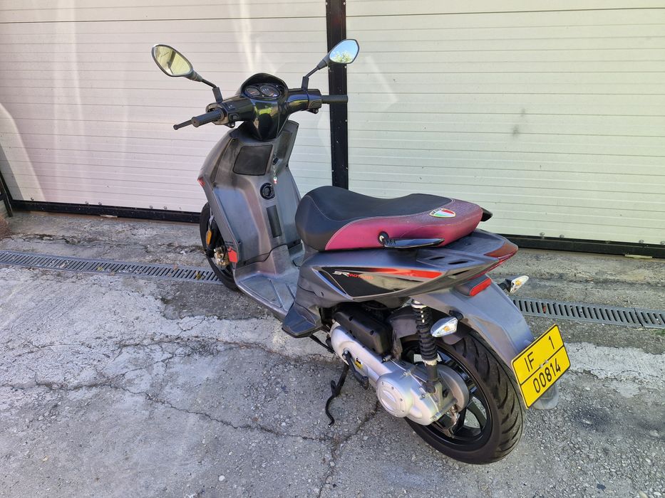 Scuter Aprilia SR Motard 49 cmc