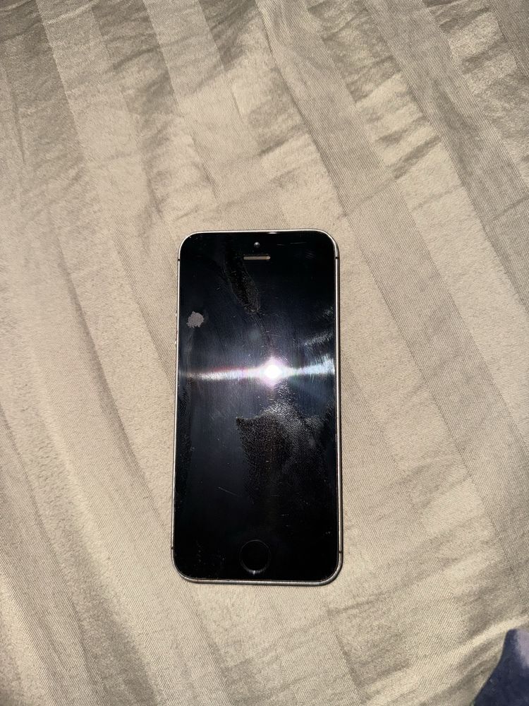 iPhone SE (1st generation)