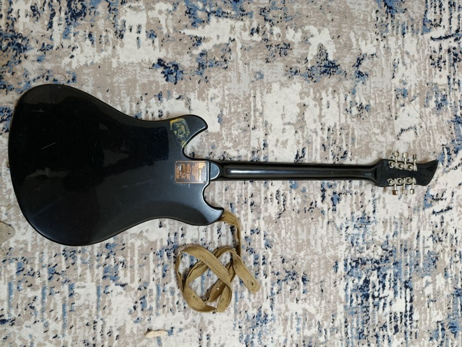 Электрогитара советская сатылады.