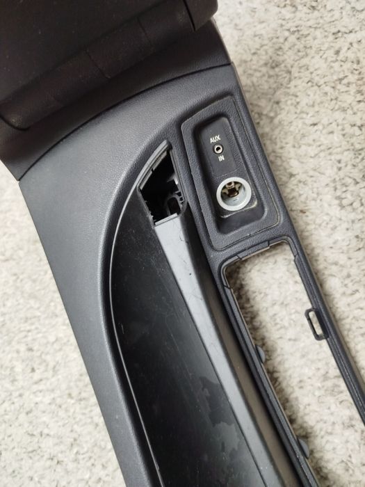 Cotiera-consola BMW seria 1 2005