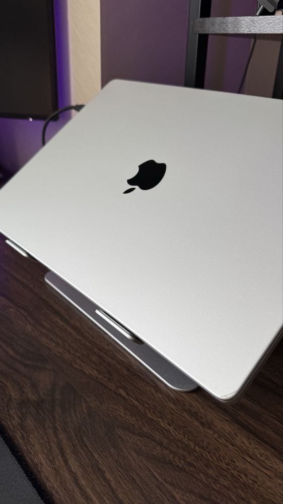 Macbook pro 16 M2 MAX