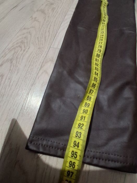 Pantaloni de piele maro!