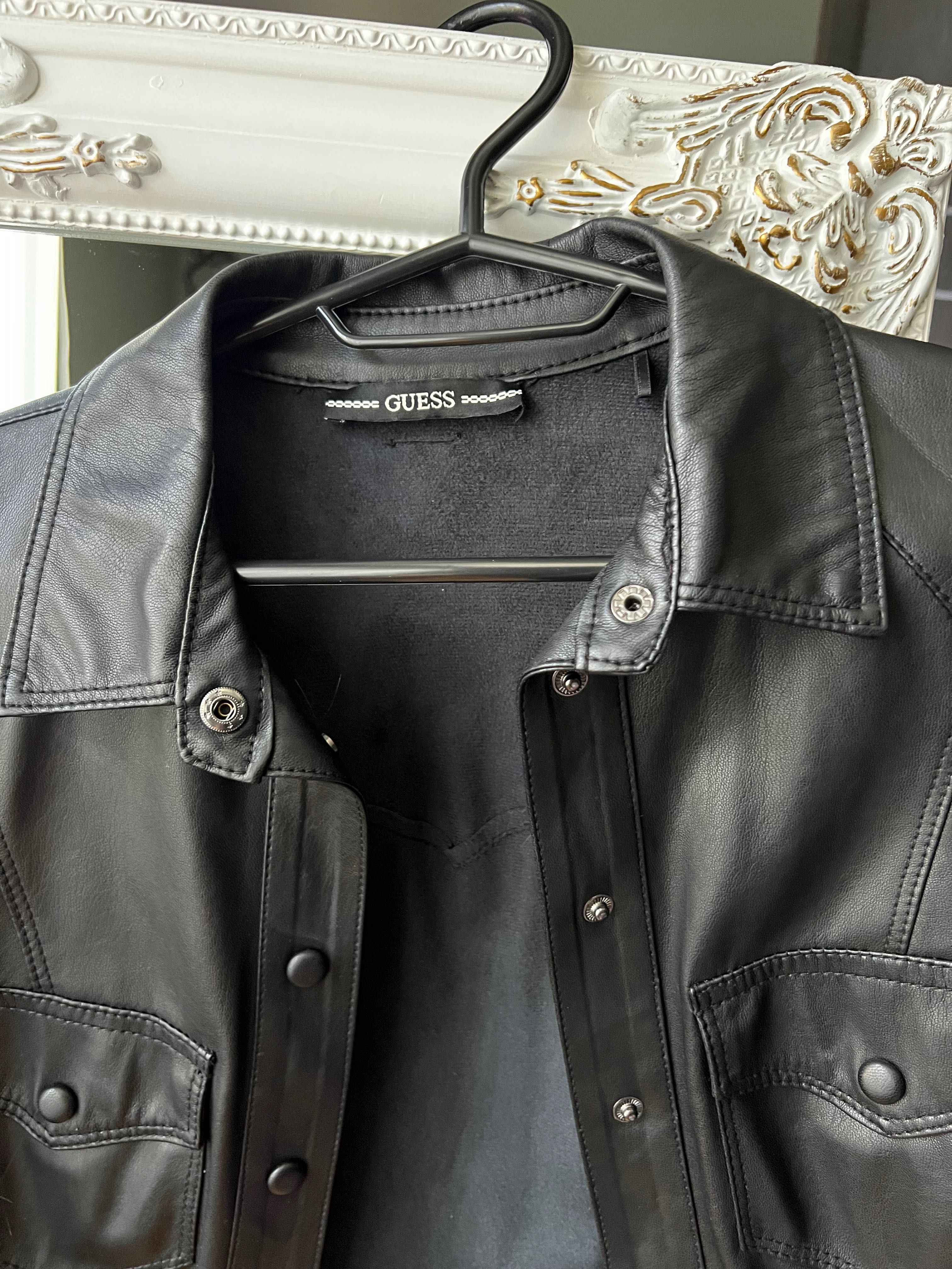 Черна кожена риза Guess