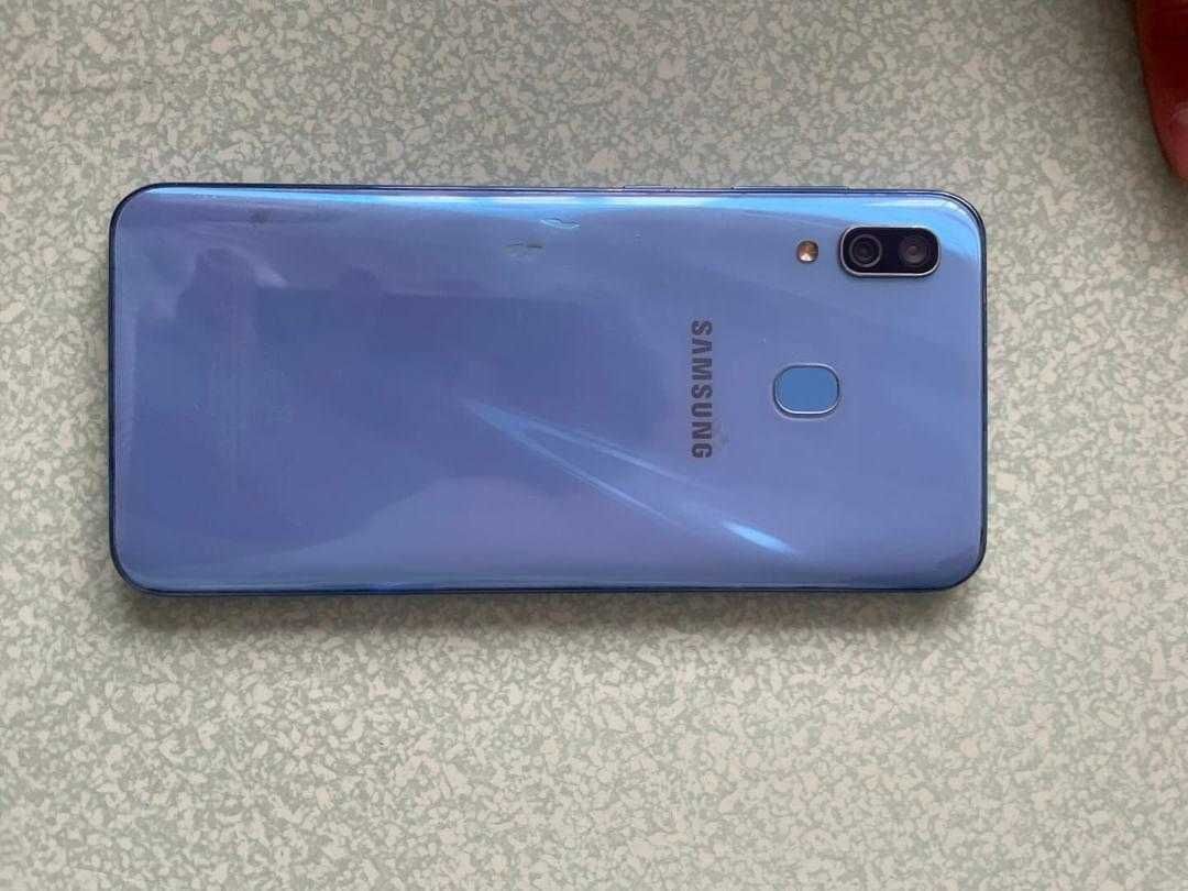 Samsung Galaxy a30