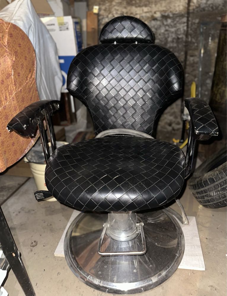 Salon uchun kreslo pufik rakvina katalka oyna