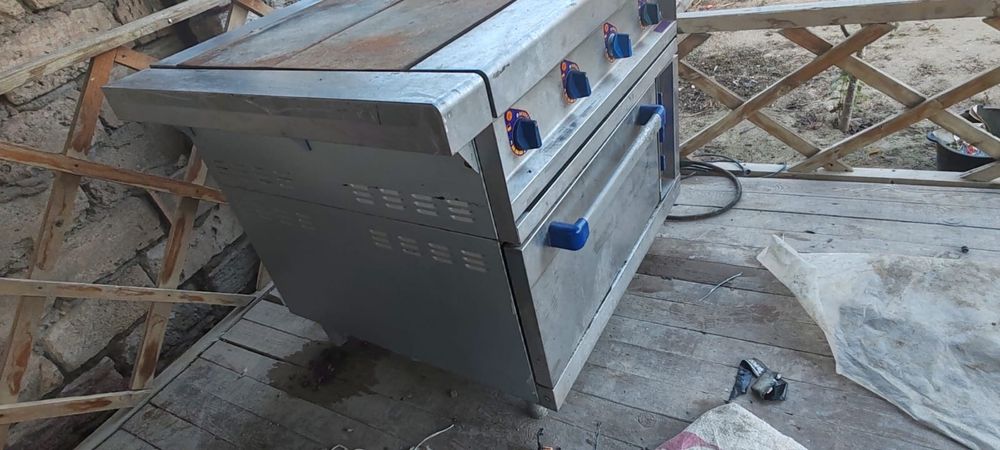 Продам 4 конфорочную электрическую плиту Абат