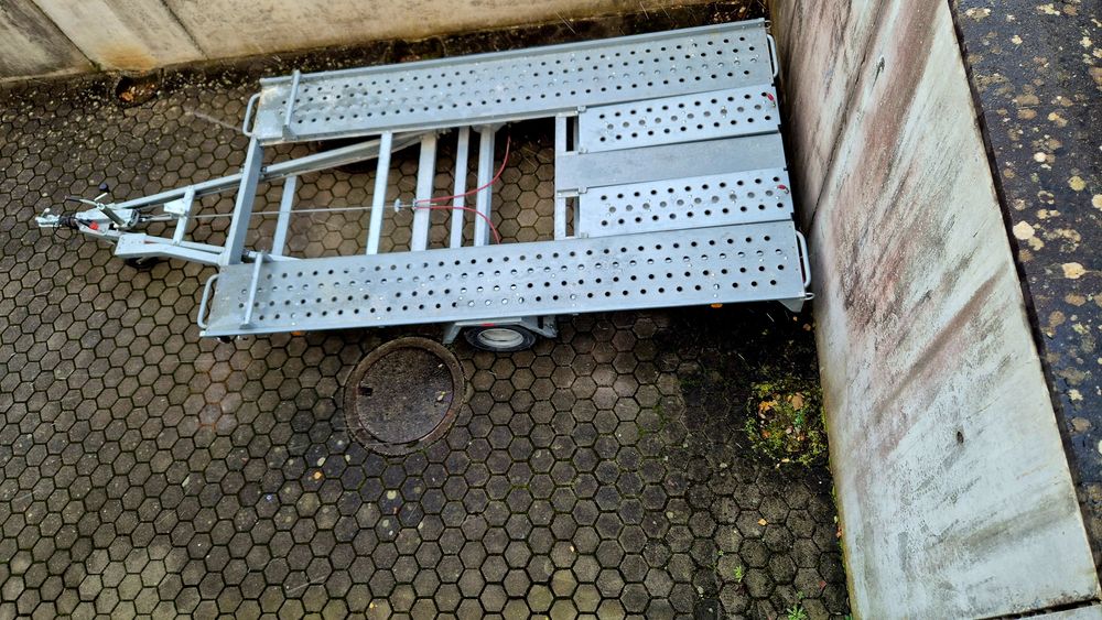 Pongratz L-AT 350 G-K ( masa maxima autorizata 1500 kg)– Platformă Aut