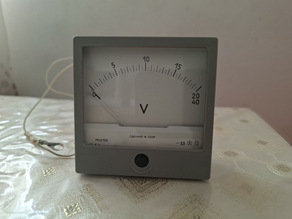 Волтиметир узгармас ток учун.