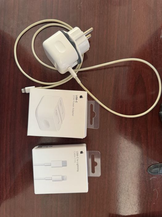 iPhone zaryadchik orginal