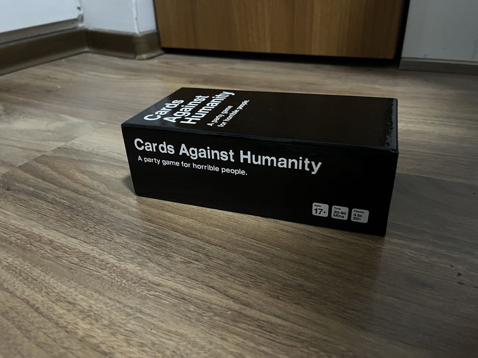 Joc de societate Cards Against Humanity