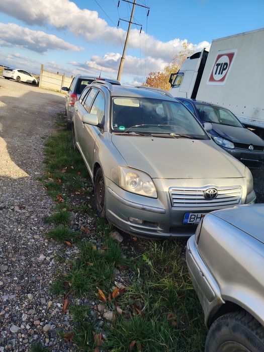 Vând Toyota Avensis 2.0
