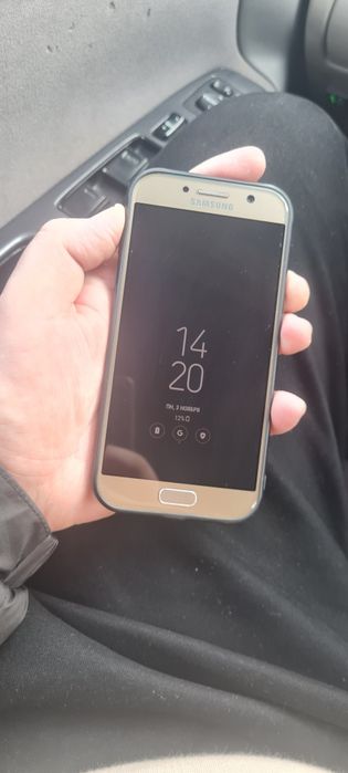 Самсунг А 5 продам
