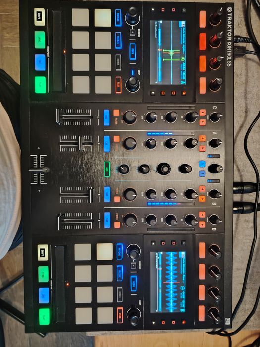 Traktor Kontrol S5 Native Instruments
